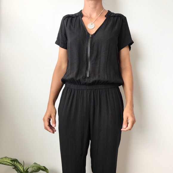 Black one piece with zipper at the front - Picture 1 of 3